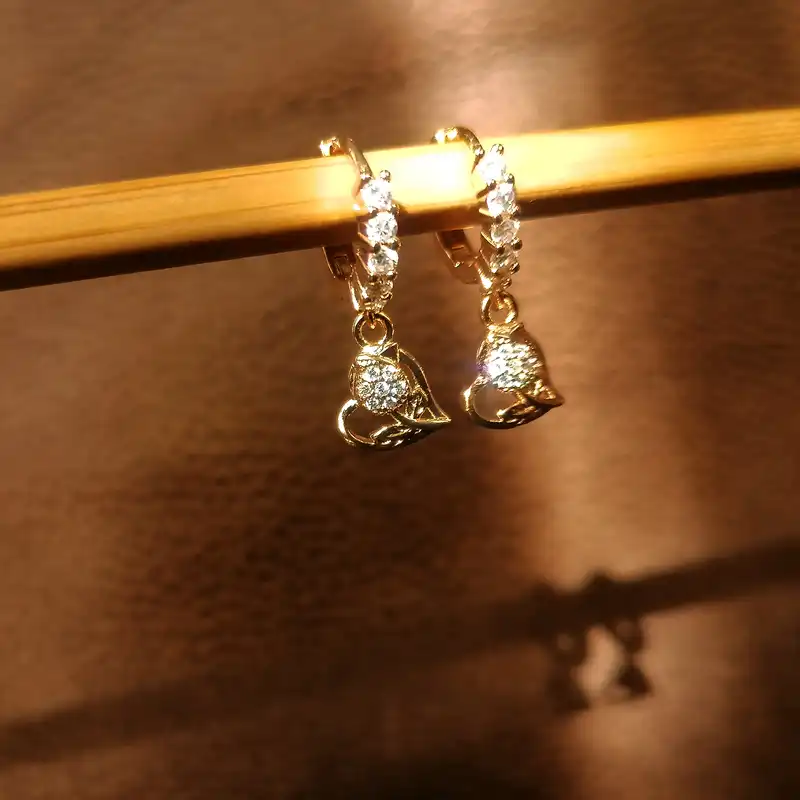 گوشواره زنانه مدل نگین دار