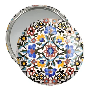 آینه جیبی خندالو مدل کاشی  کد 2169