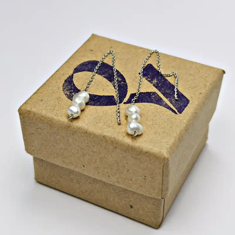 گوشواره نقره زنانه مدل بخیه مروارید Go10