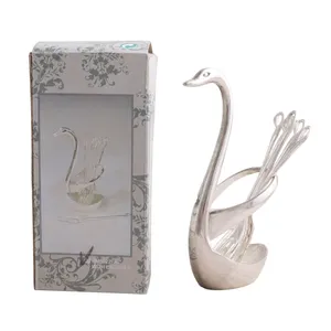 جاچنگالی طرح قو به همراه چنگال