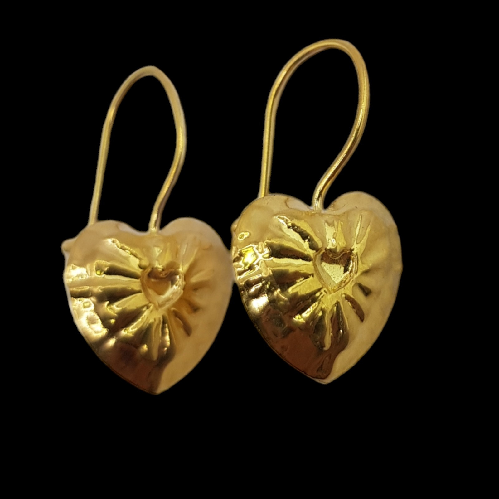 گوشواره طلا 18 عیار دخترانه مدل آویز قلب گوشواره طلا 18 عیار دخترانه مدل آویز قلب