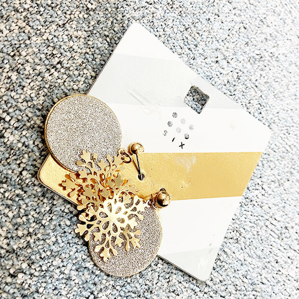 گوشواره زنانه سیکس مدل کریسمس برف گوشواره زنانه سیکس مدل کریسمس برف