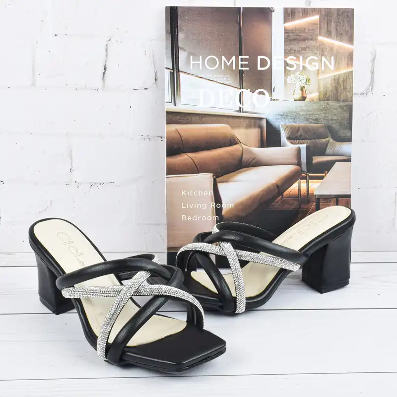 صندل زنانه مدل CiCi کد BK.2907