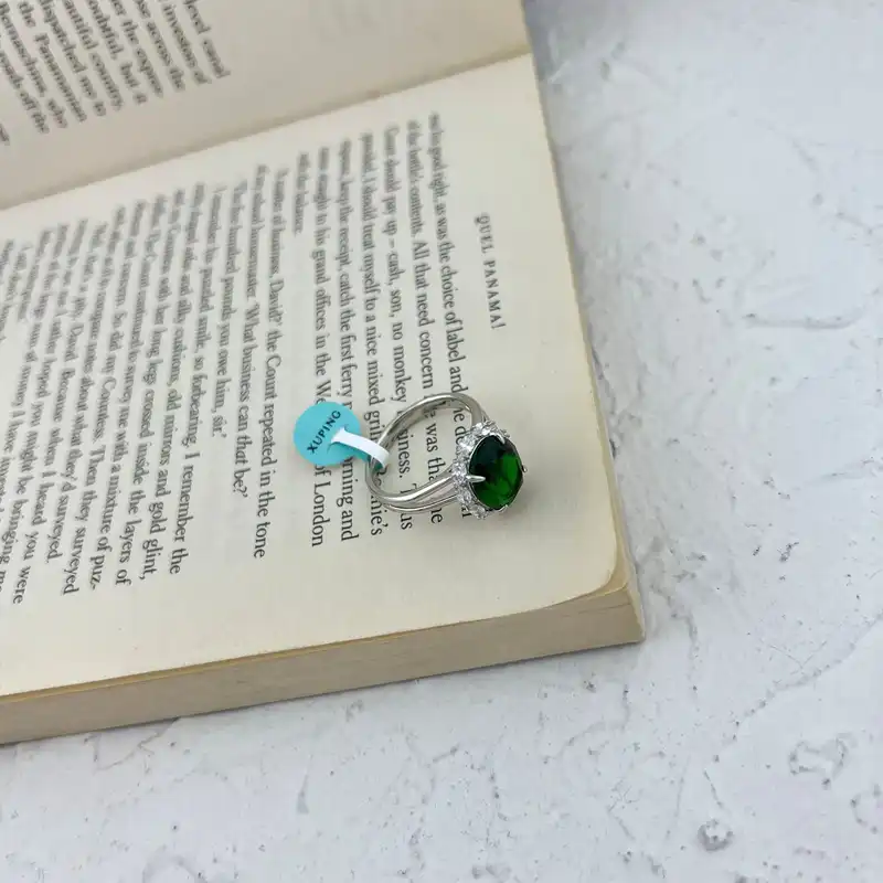 انگشتر زنانه ژوپینگ مدل تک نگین کد R4612