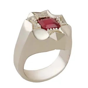 انگشتر نقره مردانه بازرگانی میلادی مدل رکاب دست ساز سنگ یاقوت کد AM_2824