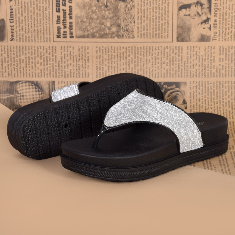 دمپایی لاانگشتی زنانه نیکتا مدل SLV.2361