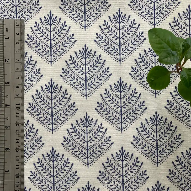 پارچه لباس طرح قلمکار نقش کاج سوزنی