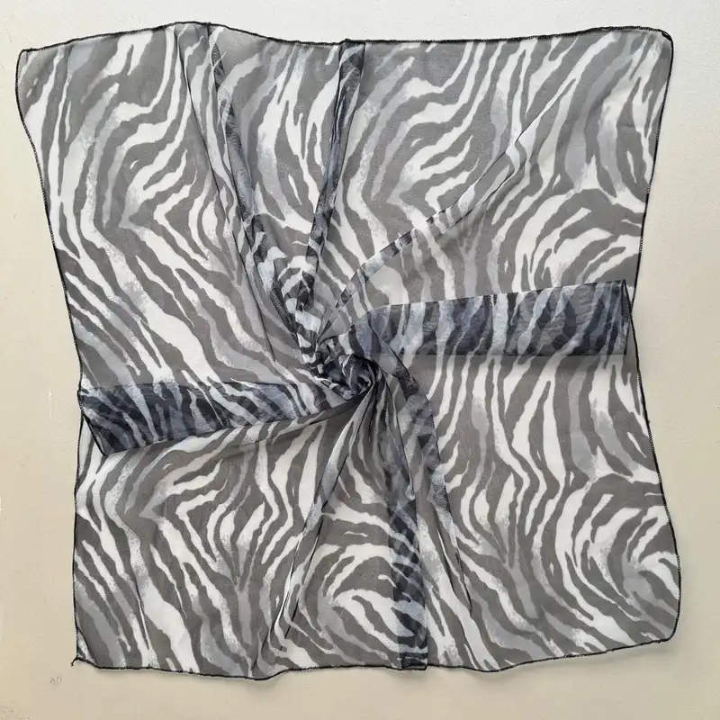 روسری زنانه مدل مینی توری زبرا ریز کد 1