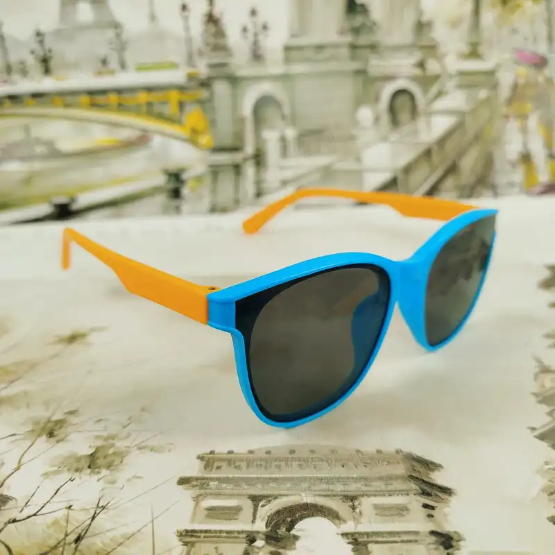 عینک آفتابی بچگانه مدل CH15 کد BU