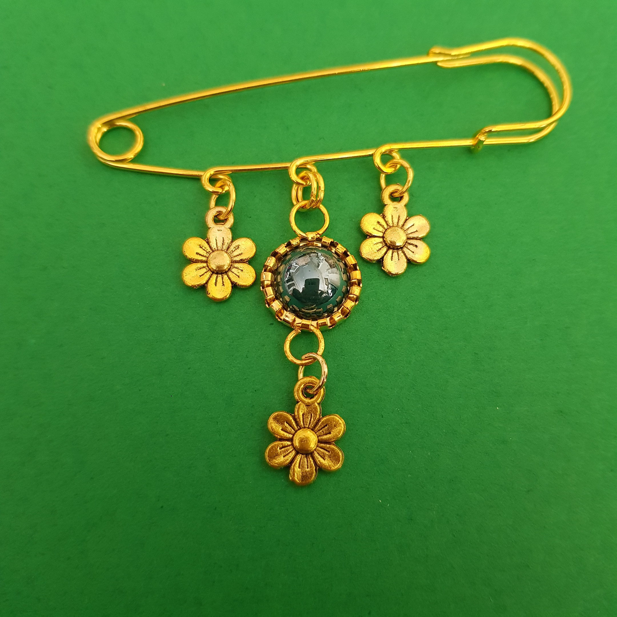 سنجاق سینه زنانه مدل گل سنجاق سینه زنانه مدل گل