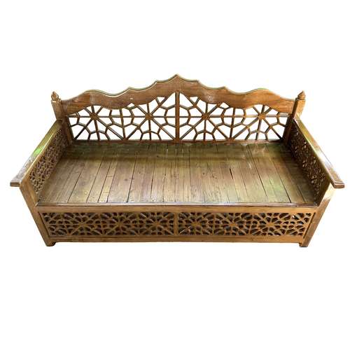 نیمکت مدل گره چینی طرح گل