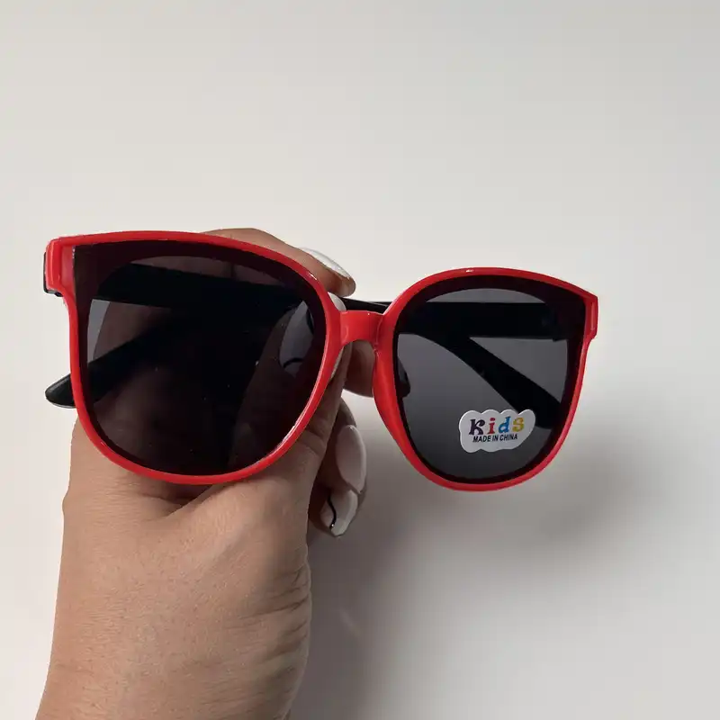 عینک آفتابی بچگانه مدل فشن پاستیلی کد R ED