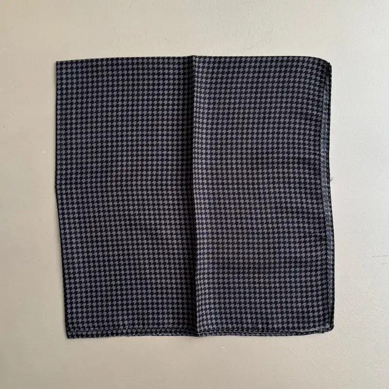 روسری زنانه مدل نخی پیچازی ریز