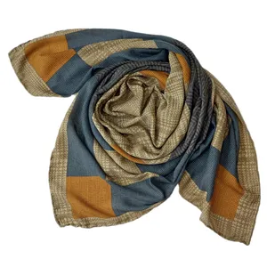 روسری زنانه مدل مربعی