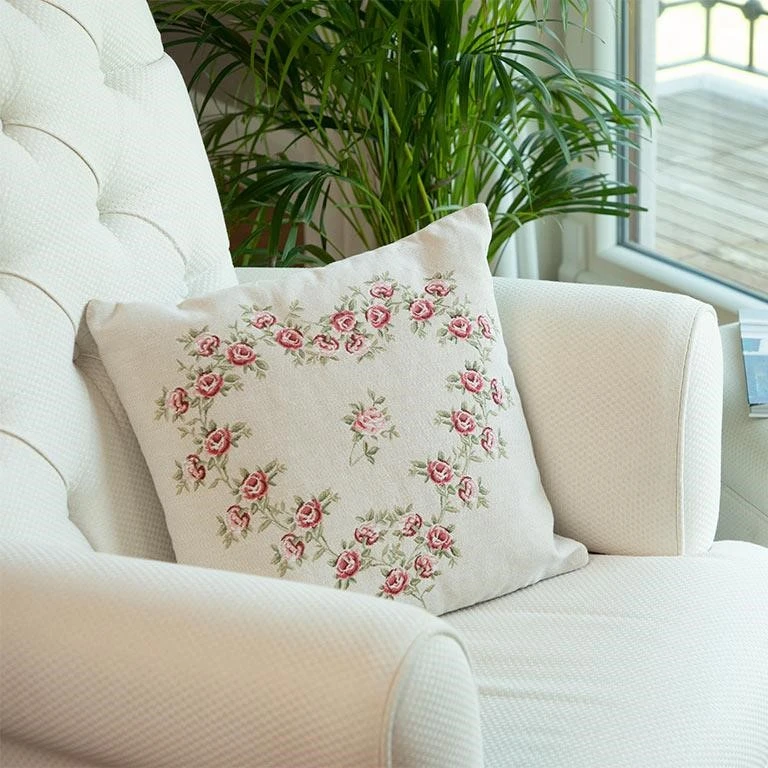 کاور کوسن انگلیش هوم مدل Rose Heart سایز 45x45 سانتی متر