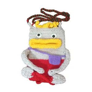 کیف دوشی دست بافت زنانه مدل عروسکی کد 002