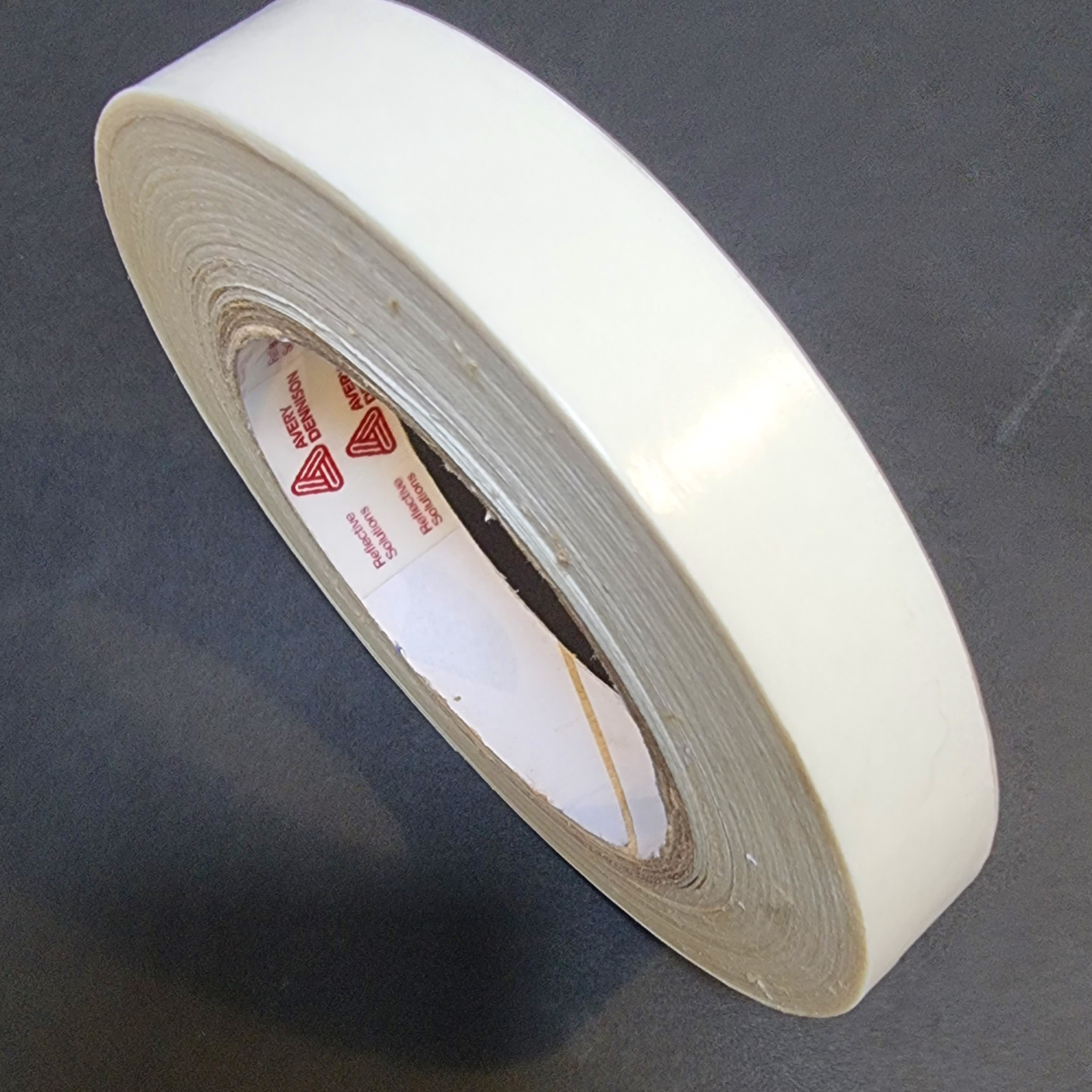 چسب دوطرفه اوری دنیسن مدل سلولوزی AveTisue2cm50m عرض 2 سانتی متر چسب دوطرفه اوری دنیسن مدل سلولوزی AveTisue2cm50m عرض 2 سانتی متر