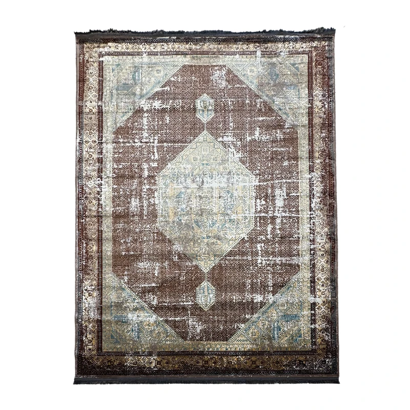 فرش ماشینی 400 شانه زمینه قهوه‌ای حاشیه کرمی مدل R34