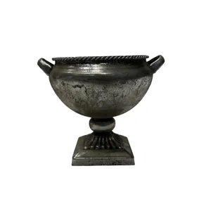 گلدان دکوری مدل فلزی کهنه کاری شده