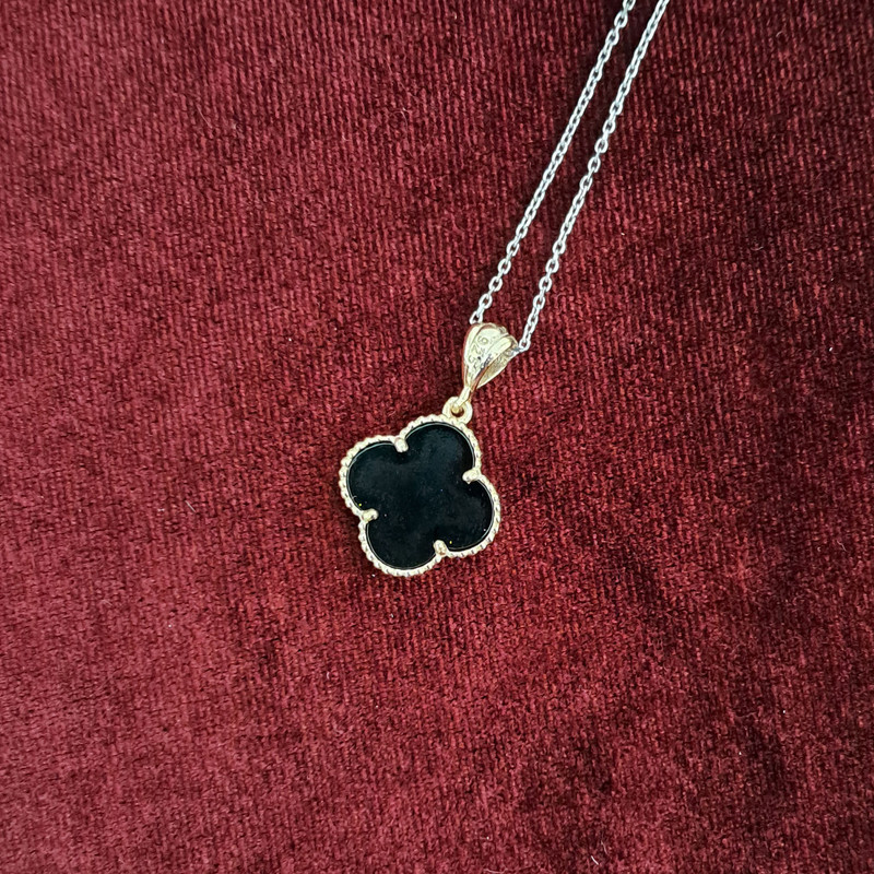 گردنبند نقره زنانه مدل ونکلیف کد 3 RZN