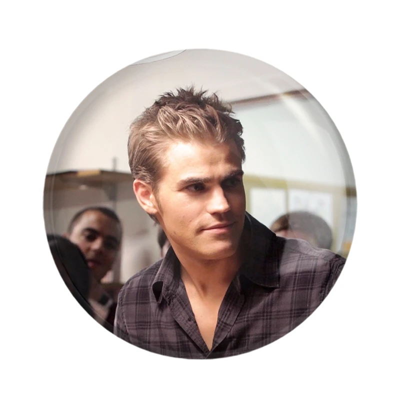 مگنت خندالو مدل استفان سالواتوره خاطرات یک خون آشام  The Vampire Diaries  کد 23686