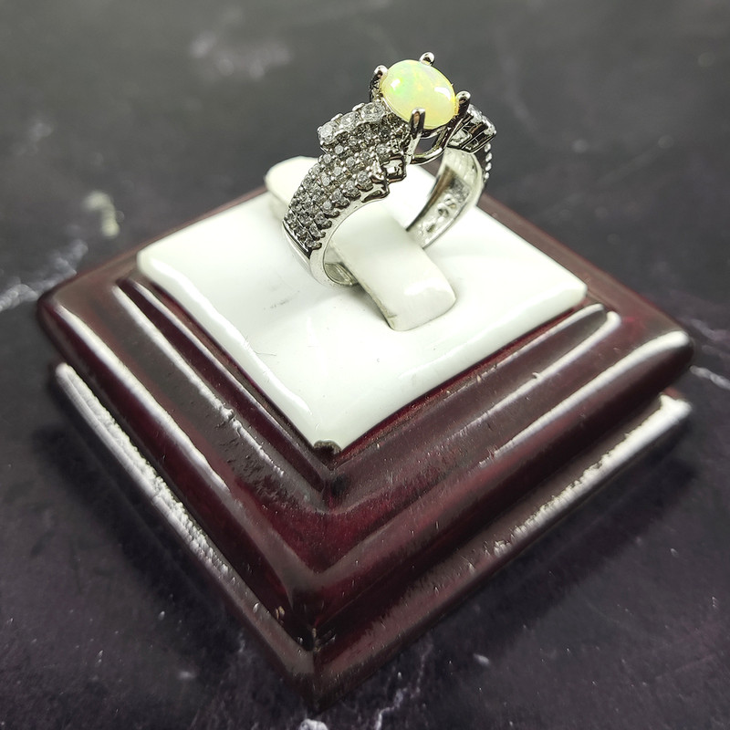 انگشتر نقره زنانه سلین کالا مدل اپال کد 102 انگشتر نقره زنانه سلین کالا مدل اپال کد 102