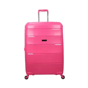 چمدان تِراک مدل C0594 سایز متوسط