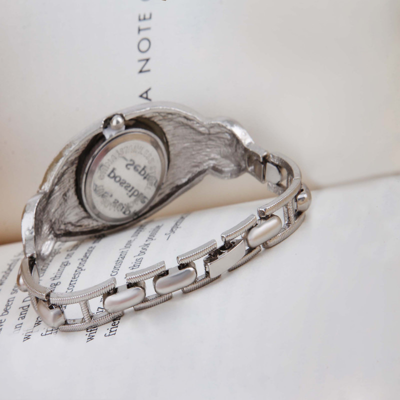 ساعت مچی عقربه ای دخترانه مدل استیل ضد حساسیت فانتزی کد WHW_406 ساعت مچی عقربه ای دخترانه مدل استیل ضد حساسیت فانتزی کد WHW_406