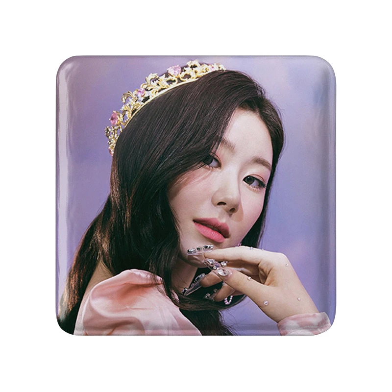 مگنت خندالو طرح چریونگ گروه ایتزی ITZY  مدل مربعی کد 20173