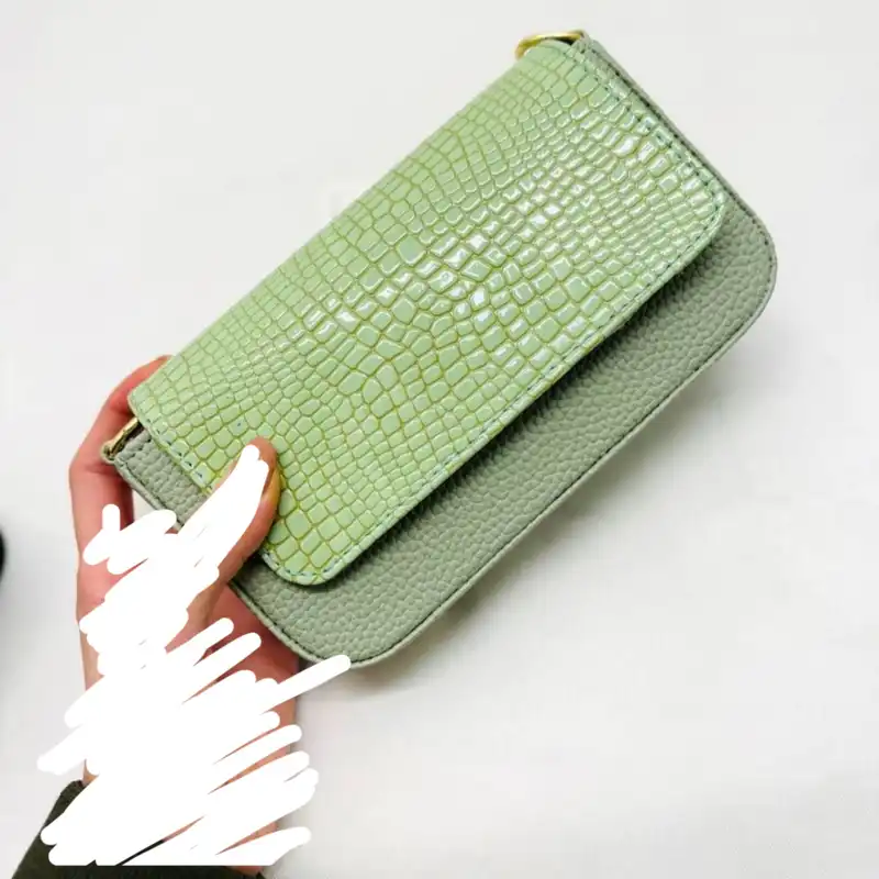 کیف دوشی زنانه مدل پوست ماری دراگون