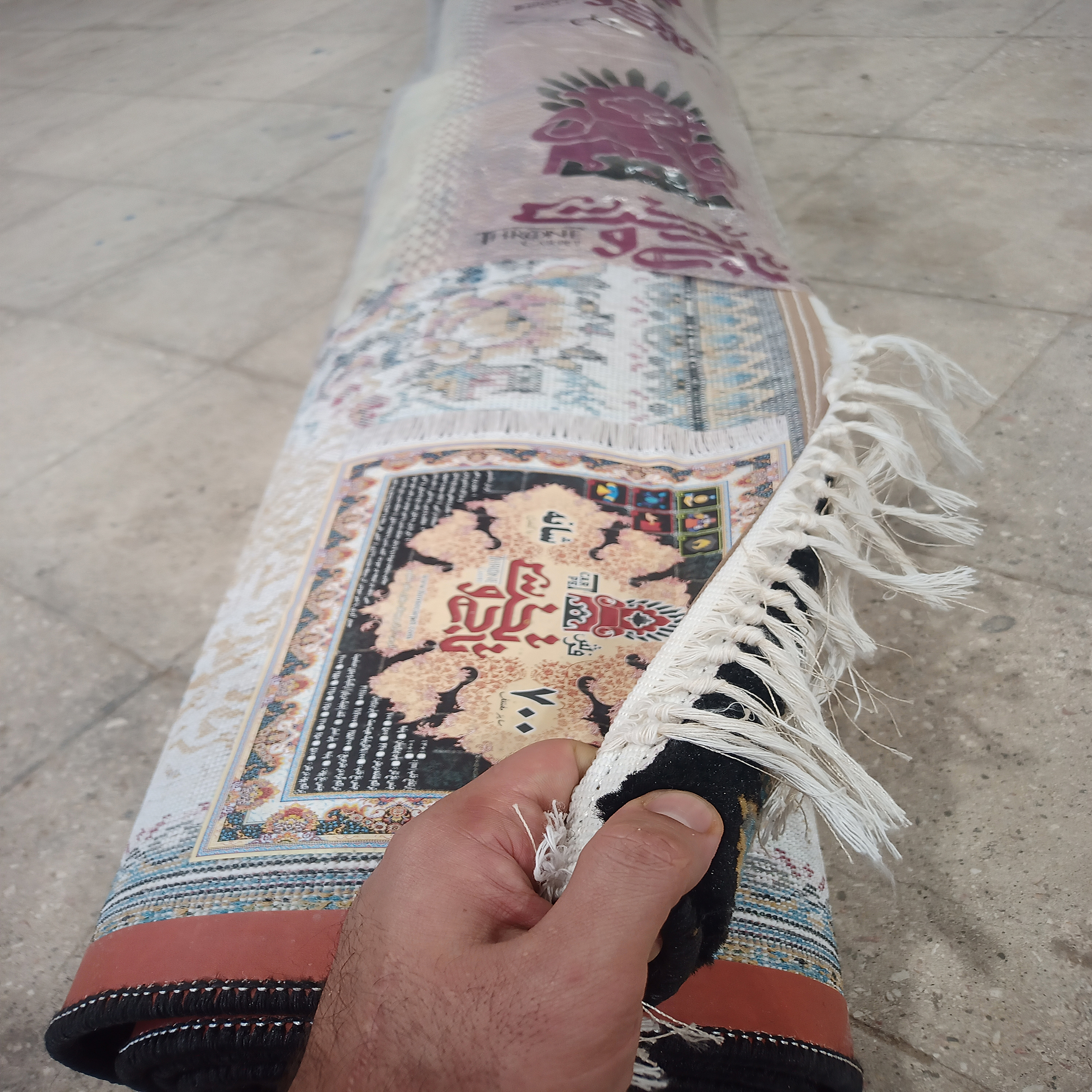 فرش ماشینی تاج و تخت کد 4005030 نیوشا زمینه مشکی