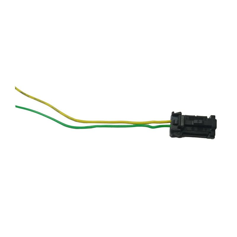 سوکت چراغ صندوق خودرو آراکس یدک مدل AY-3400 مناسب برای پژو 206