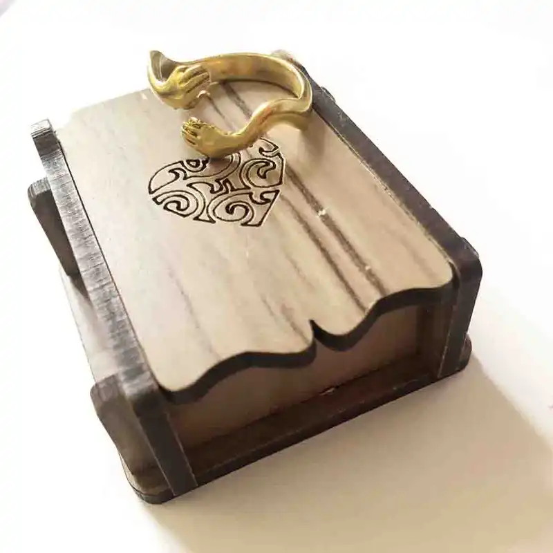 انگشتر زنانه مدل آغوش