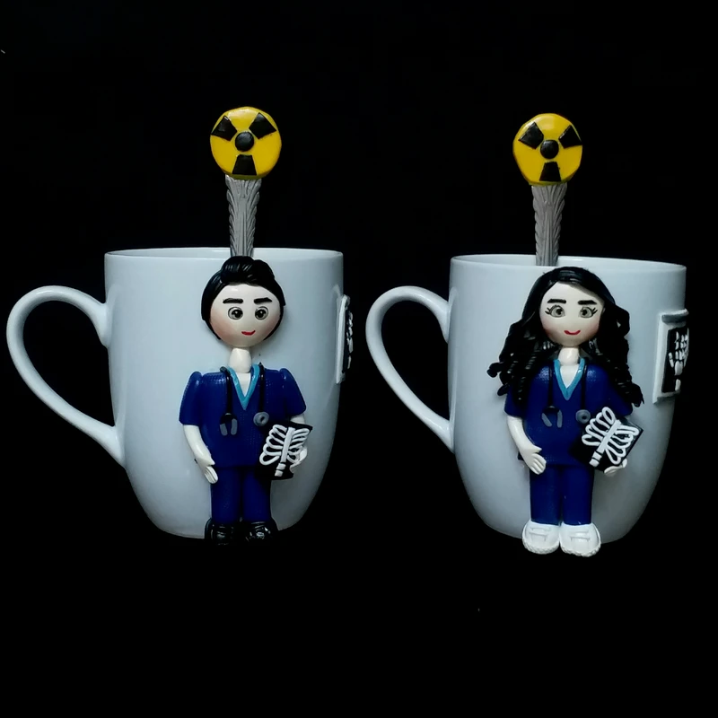 ماگ سرامیکی مدل پزشک رادیولوژی کد L693 مجموعه 2 عددی به همراه قاشق