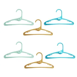 چوب لباسی نوزادی مادرکر کد m1 مجموعه 6 عددی