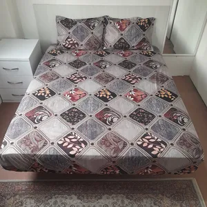 سرویس ملحفه مدل کشدوز niki06.25 کد 180 طرح پنجره دو نفره سه تکه