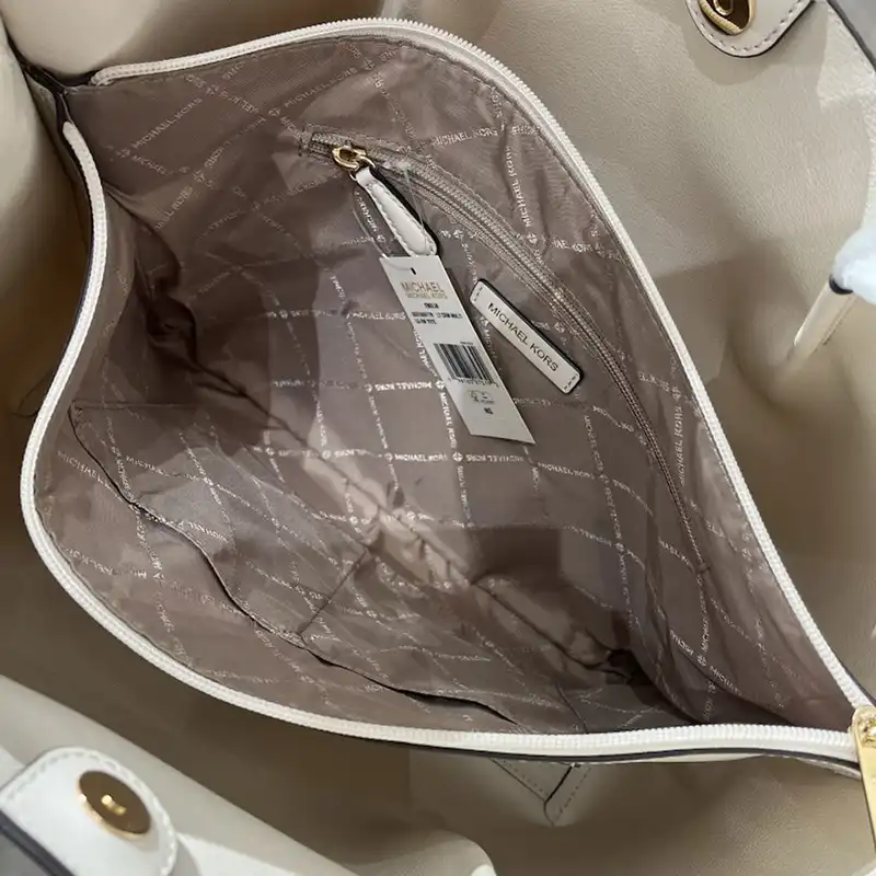 کیف مجلسی زنانه مایکل کورس مدل Emilia