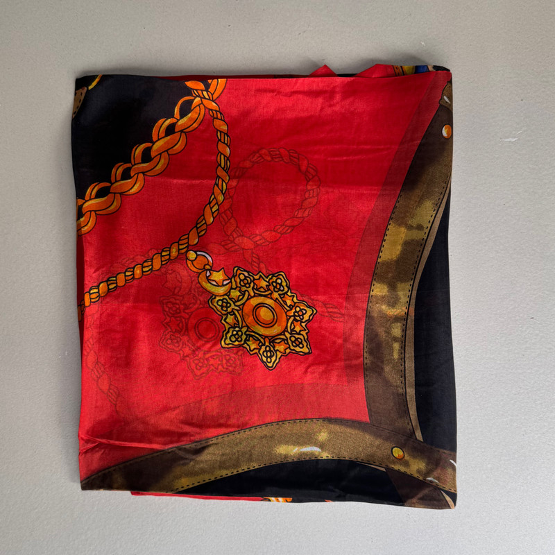 روسری زنانه مدل حریر ابرشیم زنجیره ای کد 4