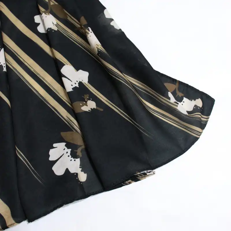 شال زنانه مدل نخی تابستانه خنک با طرح گل گلی کد ana-7086