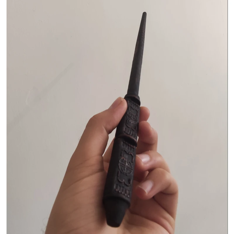 عکس شماره 4 : اسباب بازی زینتی مدل چوب دستی هری پاتر طرح پروفسور اسنیپ به همراه کارت قطار