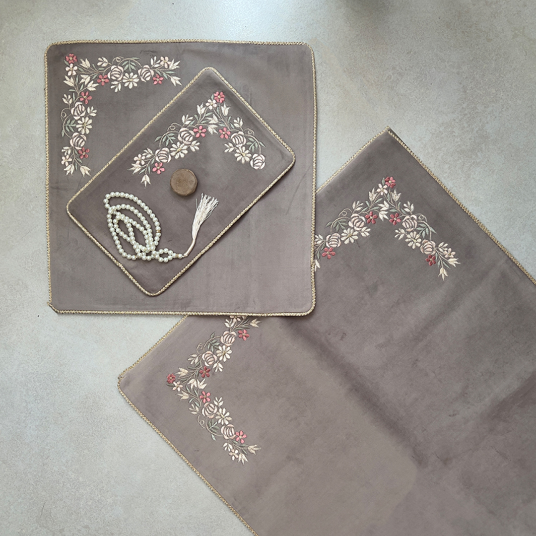 جانماز صفاهوم مدل مخمل عروس داماد