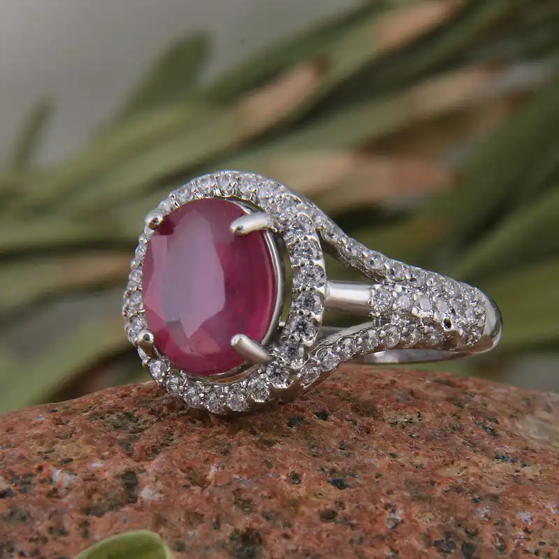 انگشتر نقره زنانه بازرگانی میلادی مدل سنگ یاقوت نگین برلیان بدون ریز ابکاری رادیوم کد AWR_1528