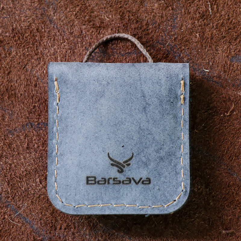 آویز گردنبند چرم بارثاوا مدل 1801