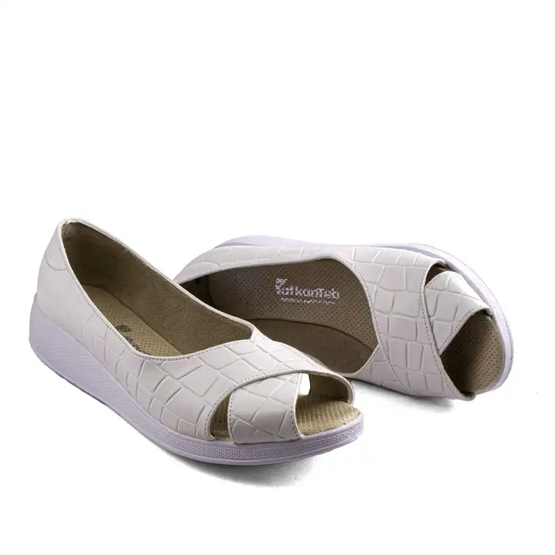 صندل زنانه پاتکان مدل 638.1 کد 18