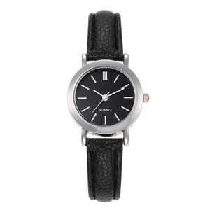 ساعت مچی عقربه ای زنانه مدل کلاسیک بند چرم کد 6