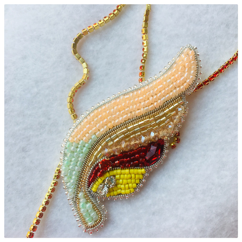 گل سينه طرح پر مدل F1 گل سينه طرح پر مدل F1