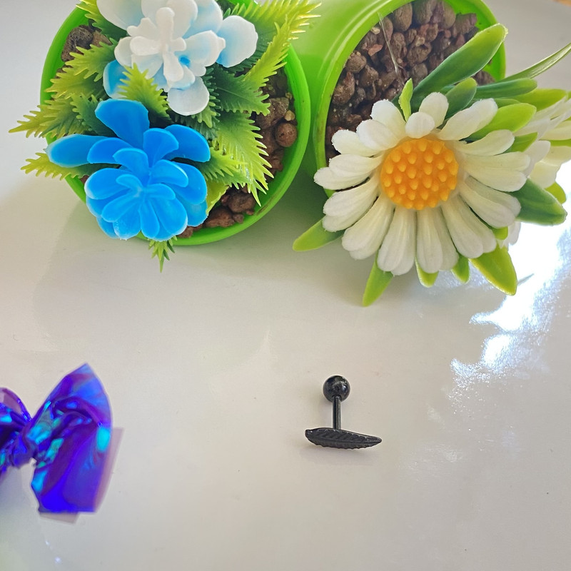 پیرسینگ گوش مدل بال پیرسینگ گوش مدل بال