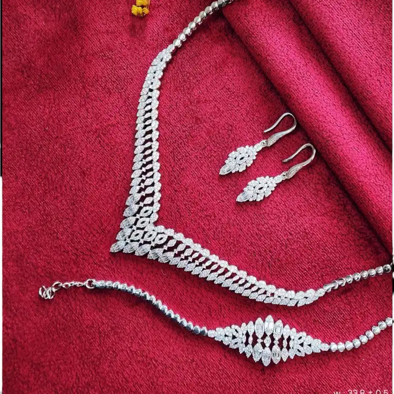 نیم ست نقره زنانه مدل اشکی آویز کد 0188