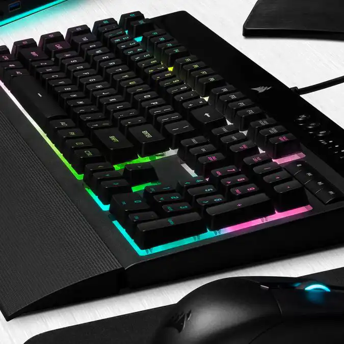 کیبورد مخصوص بازی کورسیر مدل K55 RGB Pro