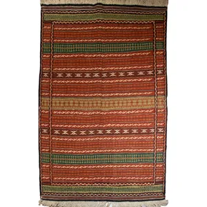 گلیم دستباف یک و نیم متری  مدل کلات خراسان